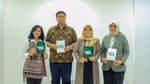 Foto bersama para pembicara di sesi diskusi Future Foods Forum