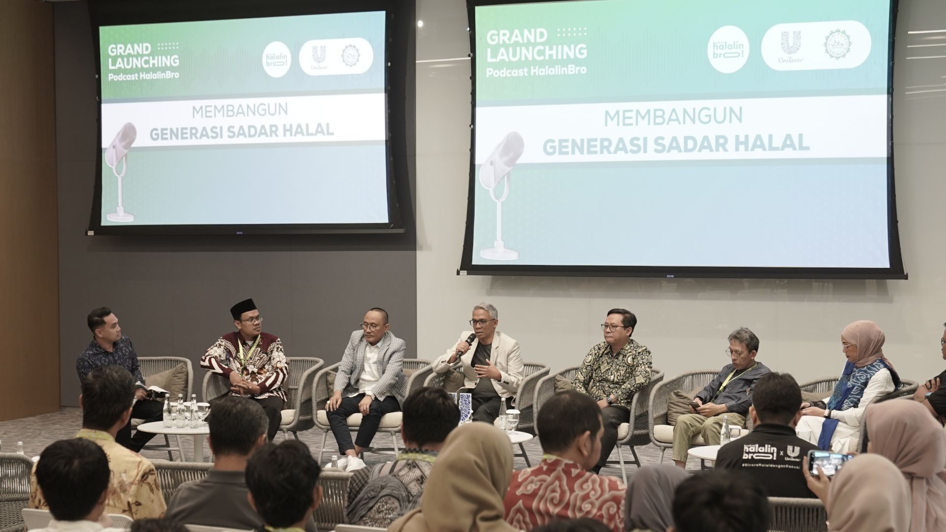 Grand launching podcast Halalin Bro