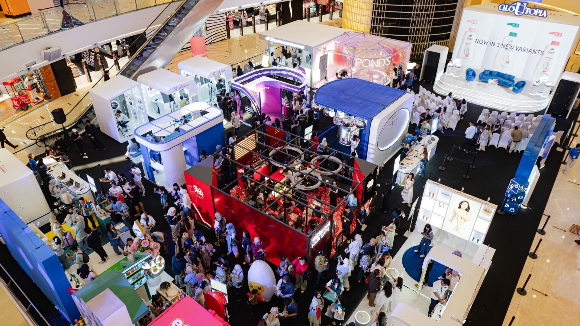 GloUtopia  di Main Atrium Senayan City pada 31 Juli - 2 Agustus 2026.